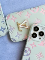 قاب Louis Vuitton طرح هولوگرامی - Image 2